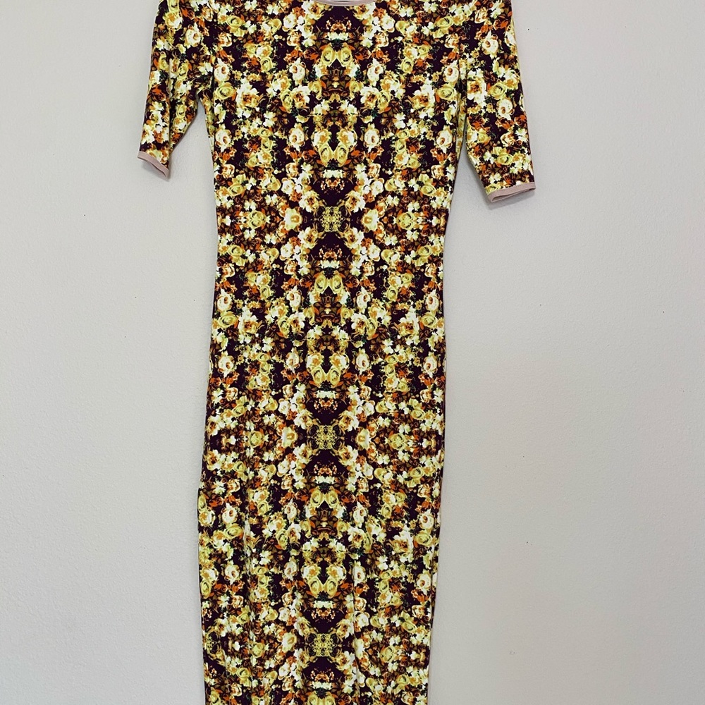 Anthropologie floral jersey midi dress ✨💛💜 - Picture 5 of 9